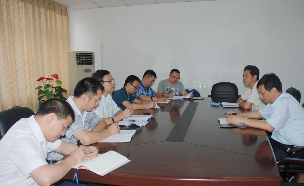 听取技术处相关人员工作汇报