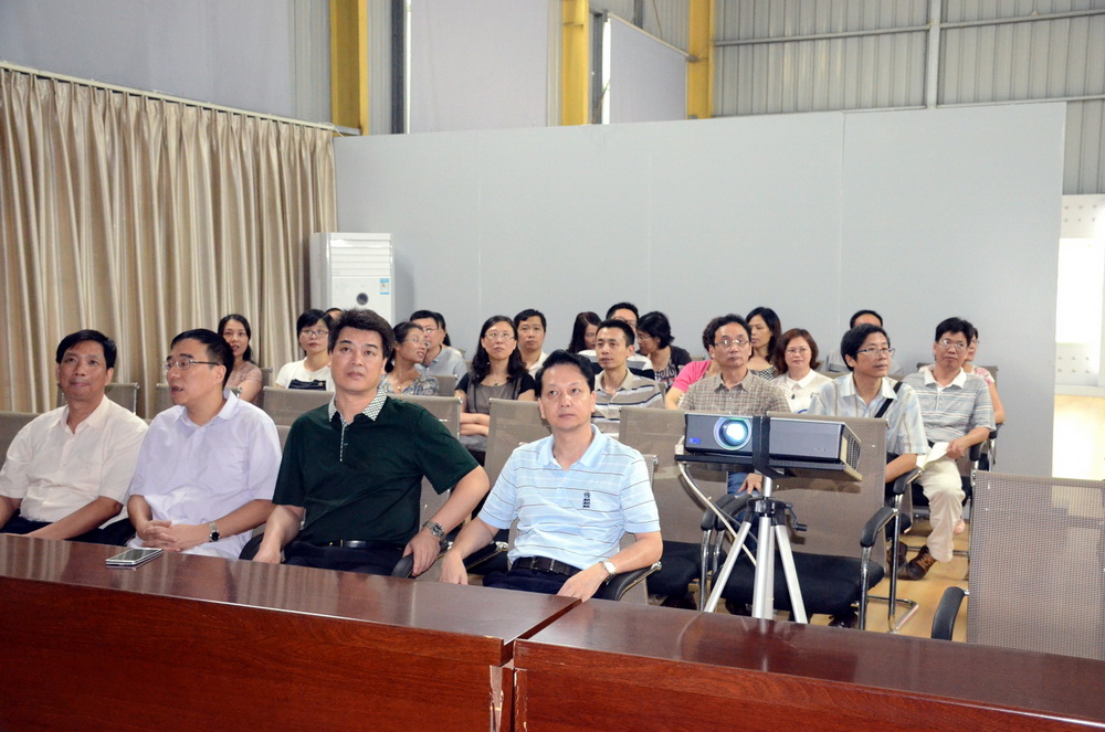 观看服刑人员现身说法视频资料